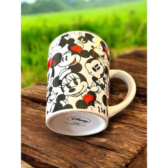 Disney Minnie Mouse Cute Ceramic Coffee Mug Cup All-Over Print Valentine’s Day ￼ - Picture 11 of 11